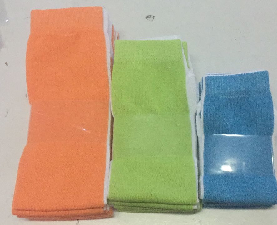 Chaussettes enfants à usage unique pour parc de loisir, parc à thème, garderies...